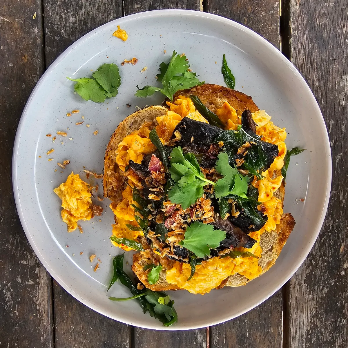 Chilli Scrambled Eggs