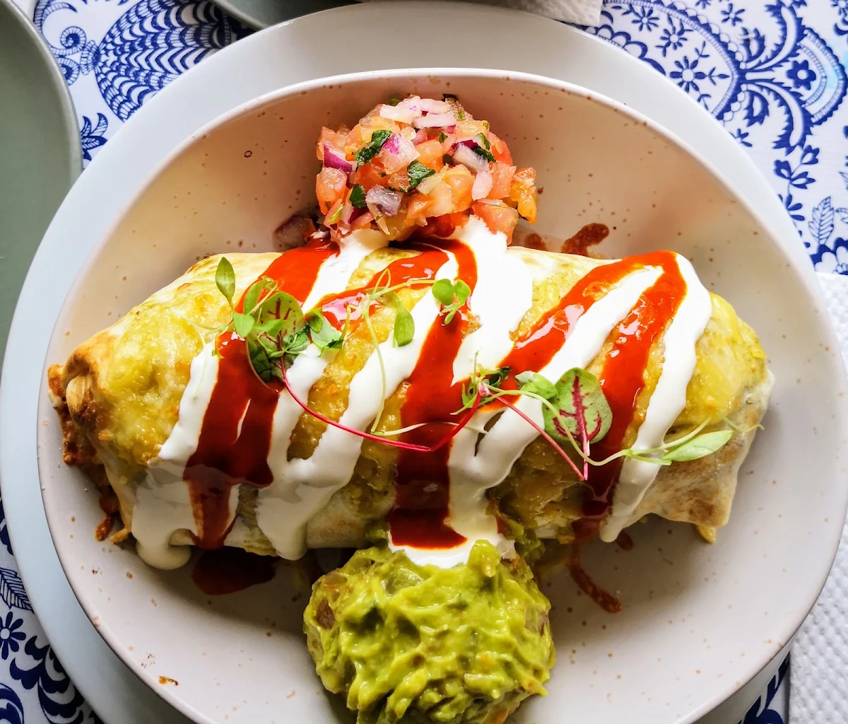 Enchiladas, Los Muchachos Mexican