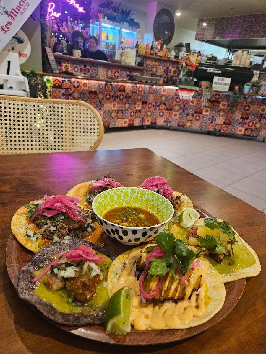 Highlights, Los Muchachos Mexican