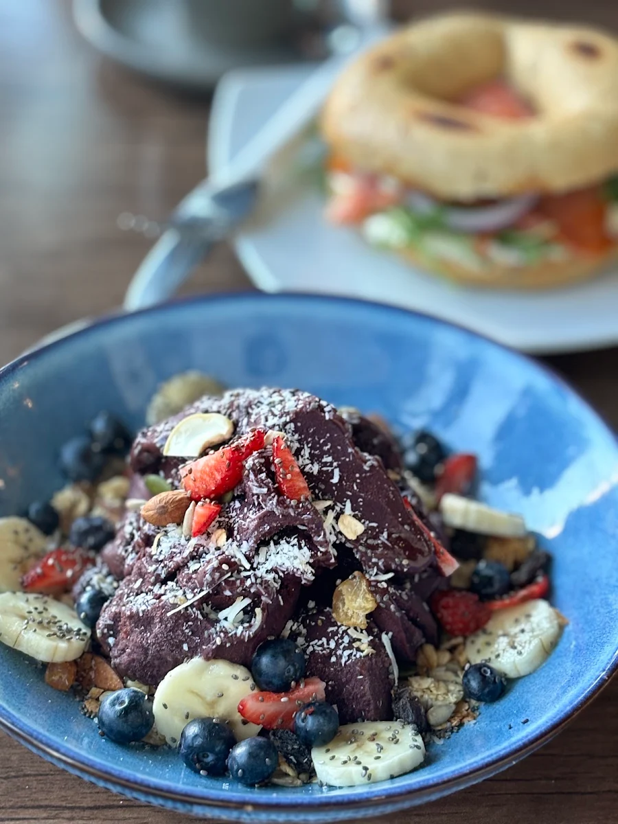 Açaí Bowl, Bowen Arrow Cafe