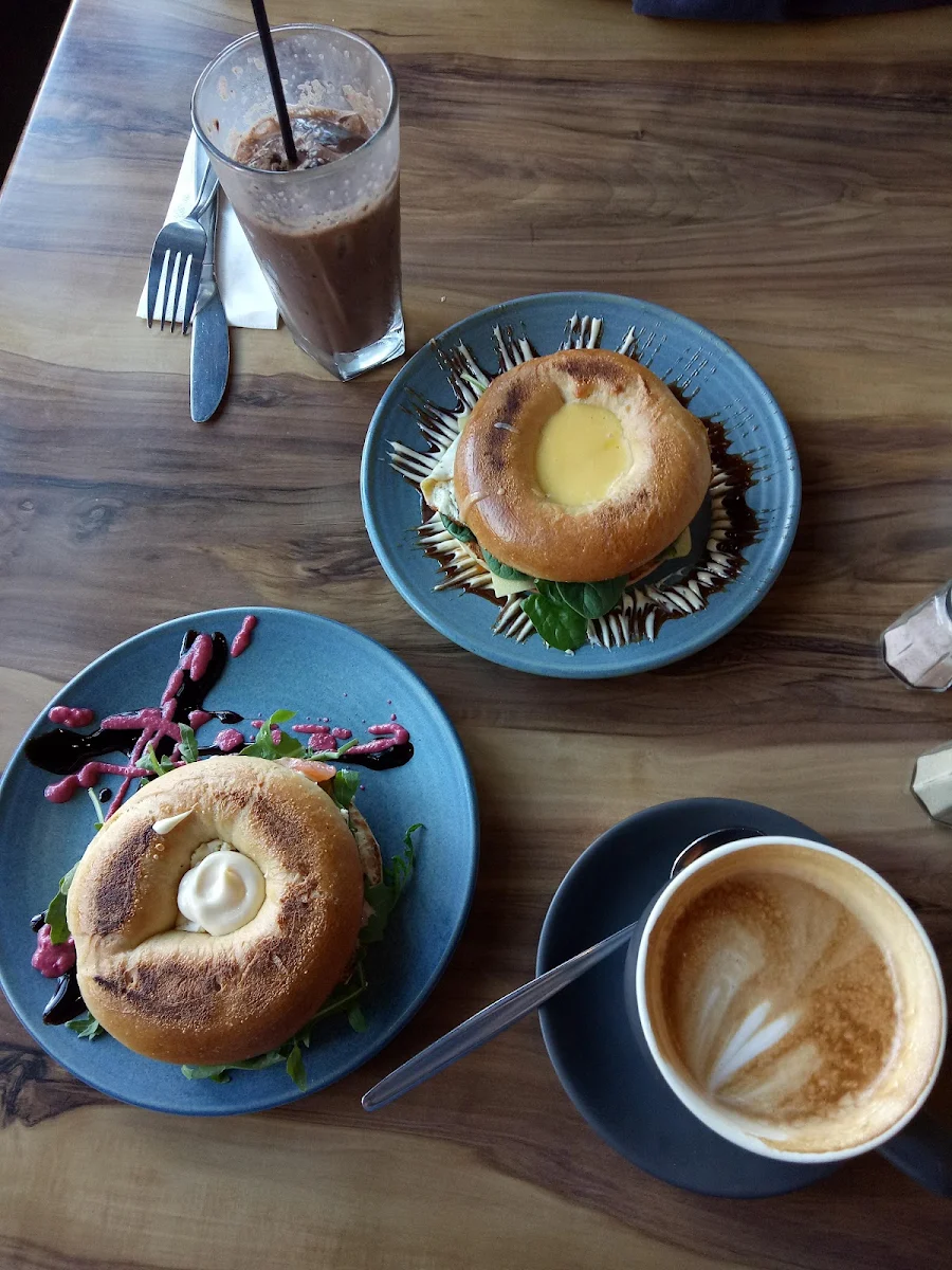 Highlights, Bowen Arrow Cafe