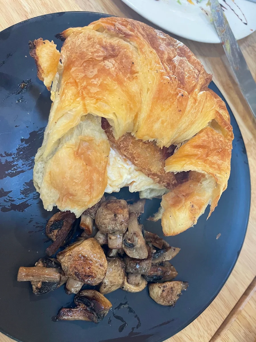 Big Brekkie Croissant