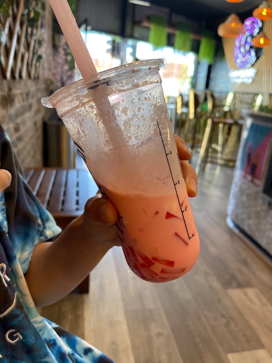 Red Velvet Milk Tea