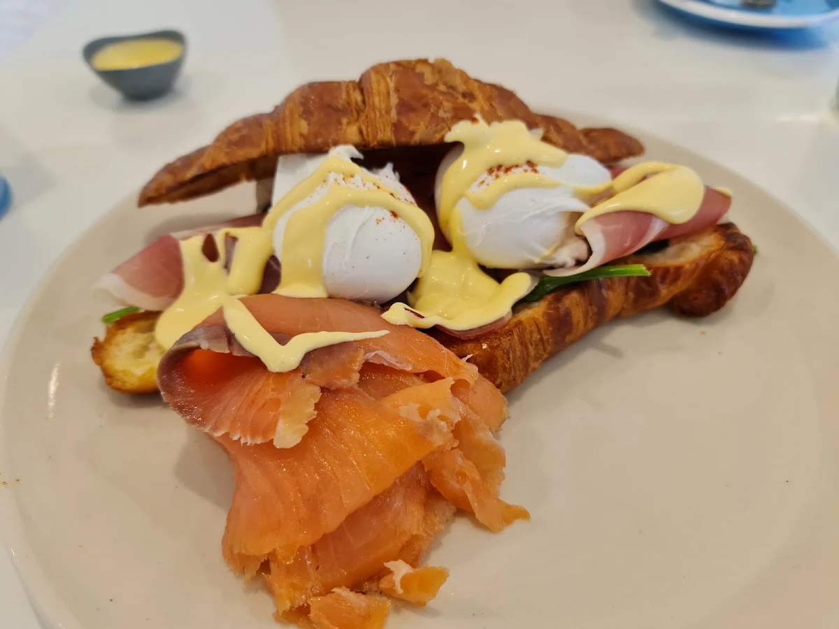 Eggs Benedict