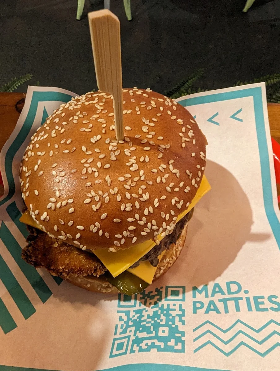 A Mad Scheme Burger
