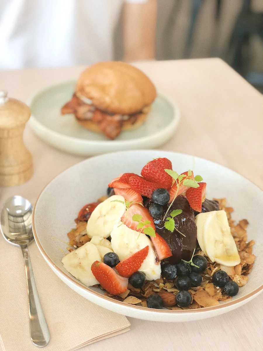 Highlights, Refinery Coffee