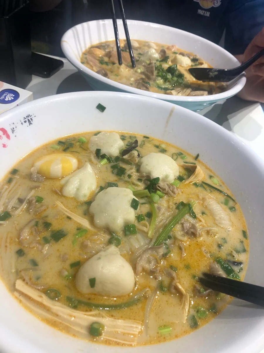 Highlights, Buer Tang Lao Wentworth Point