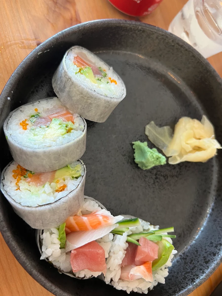 Chirashi Sushi