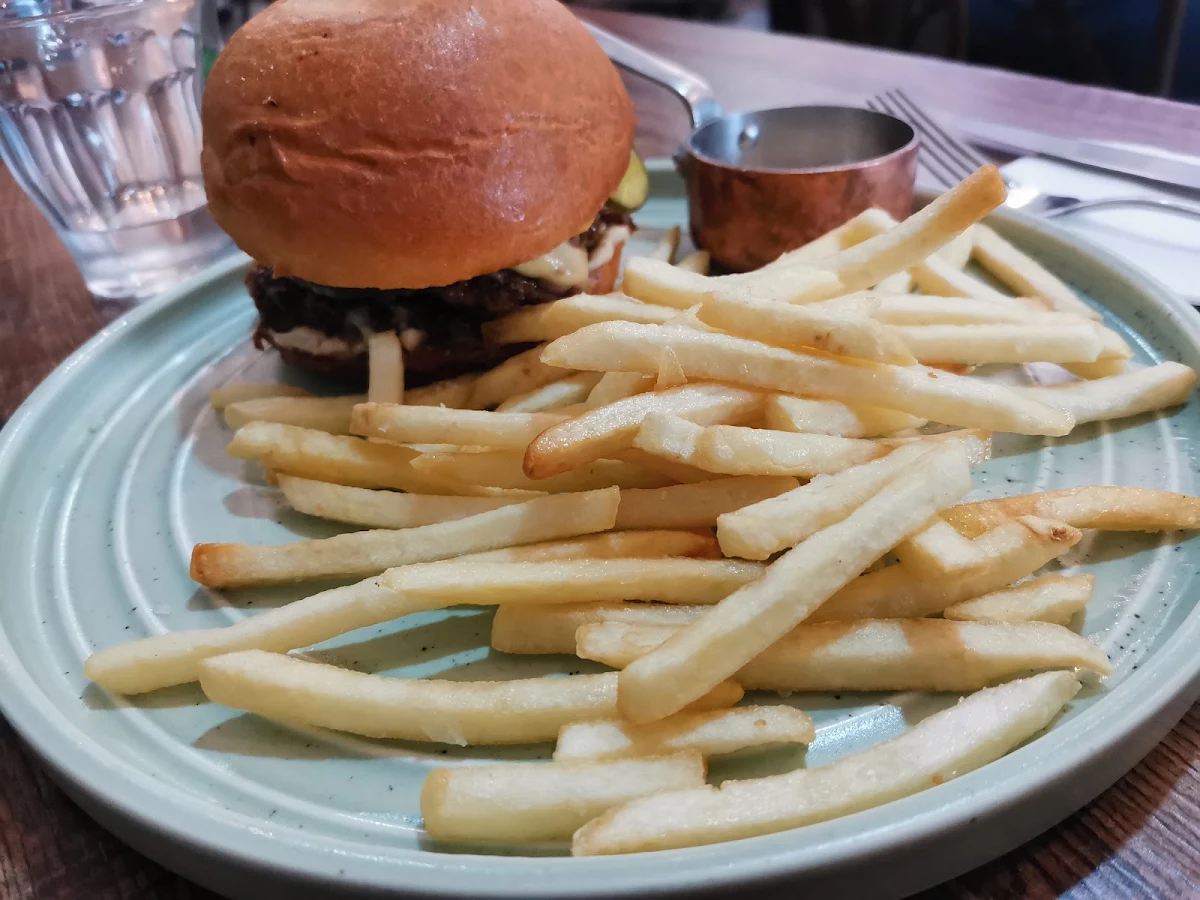 Indulge Cheese Burger