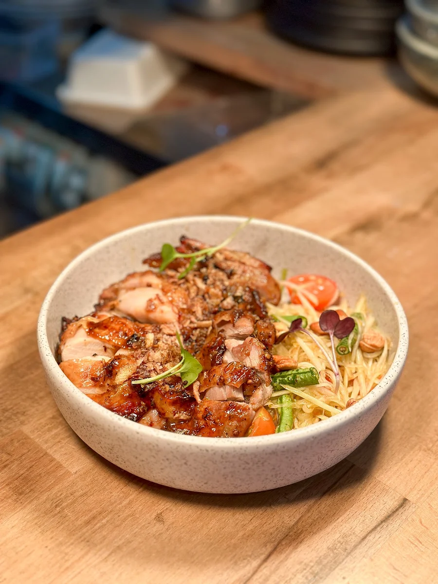 Highlights, SUM Cafe and Thai eatery