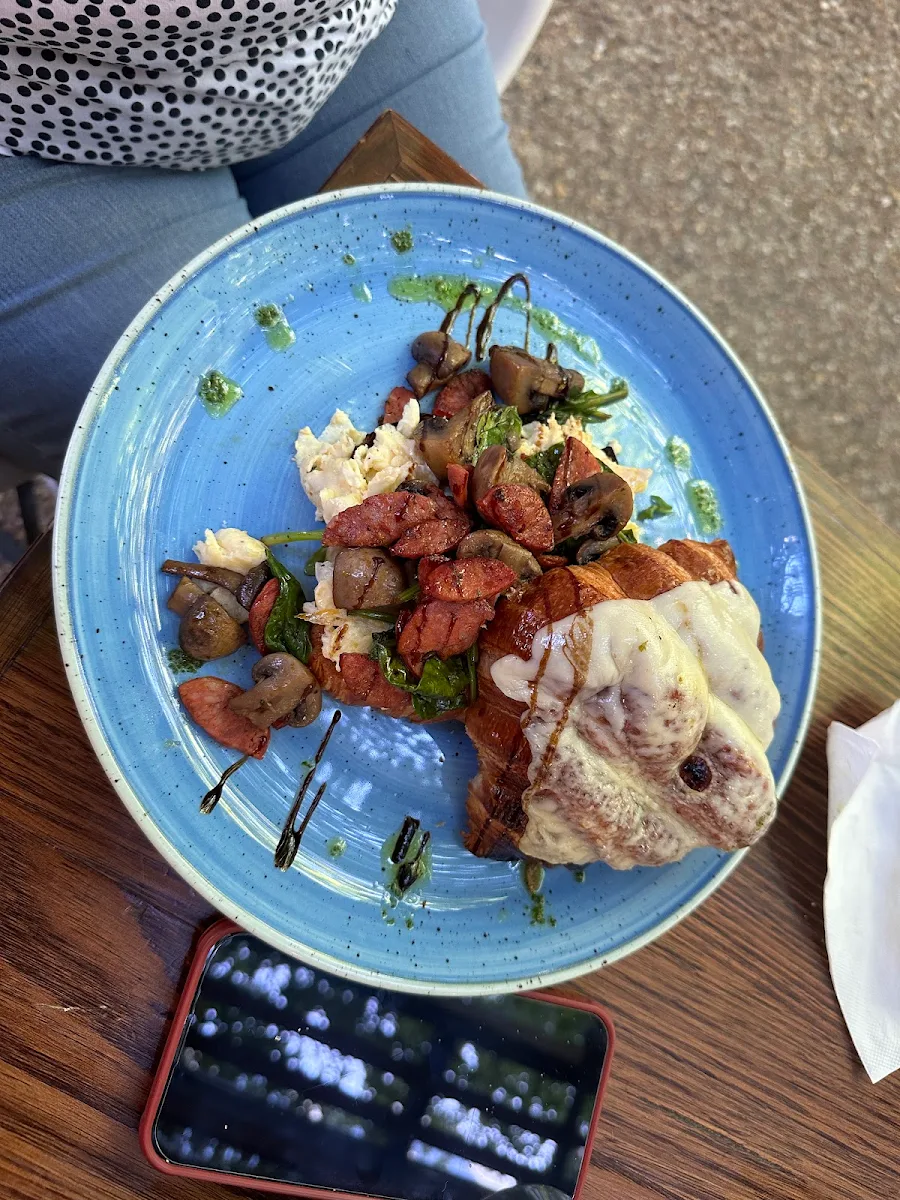 Highlights, Crew espresso bar
