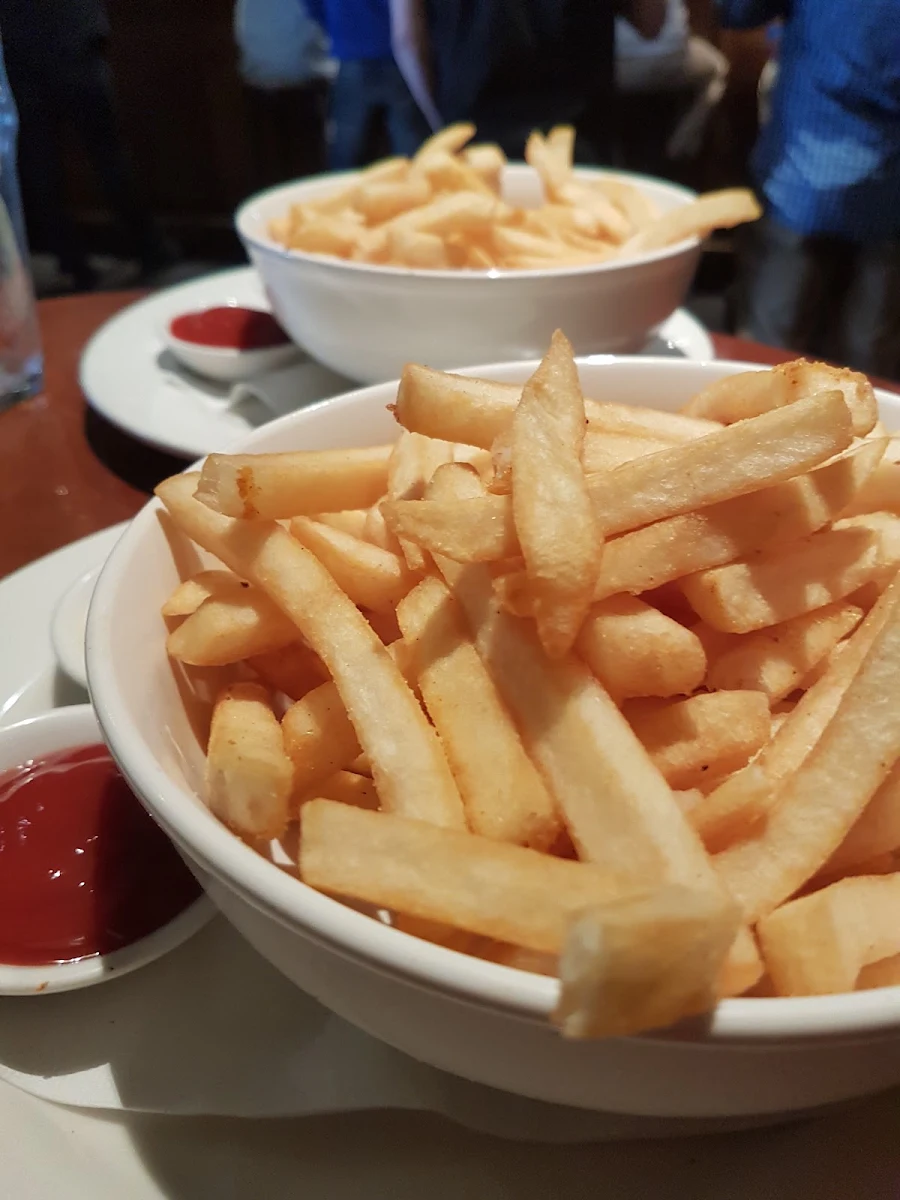 Chips with Tomato Sauce and Garlic Aioli