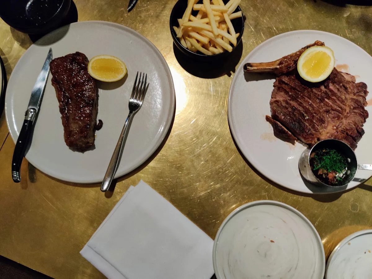 Steaks, Pascale Bar & Grill