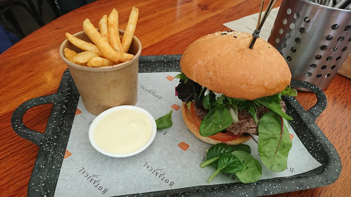 Beef Burger, Fraser's Restaurant