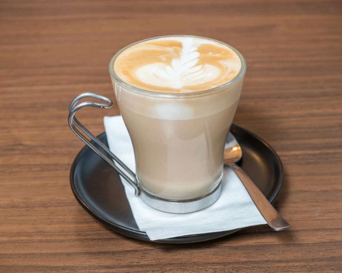 Flat White, Kafe 258