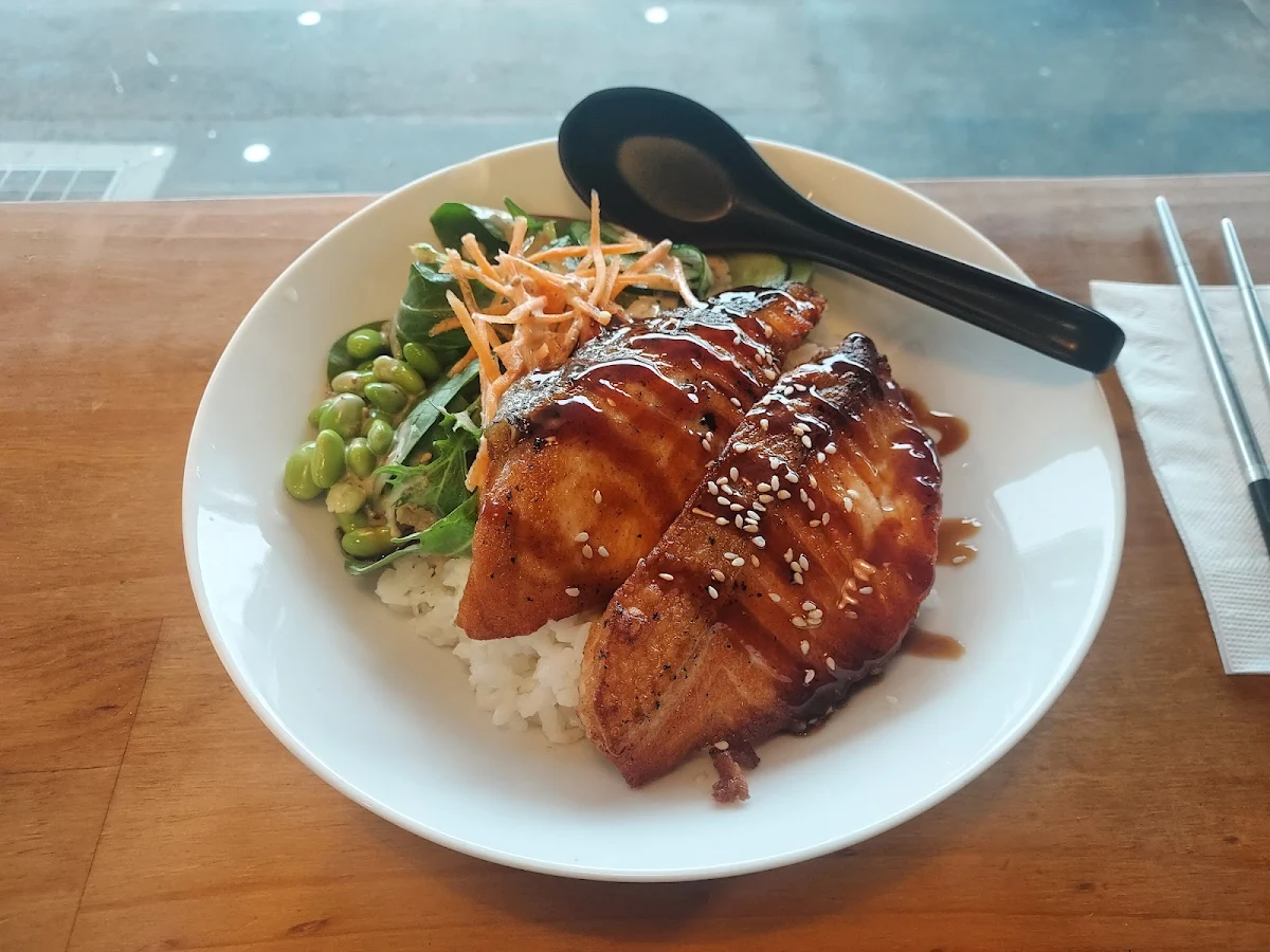 Grilled Salmon with Rice