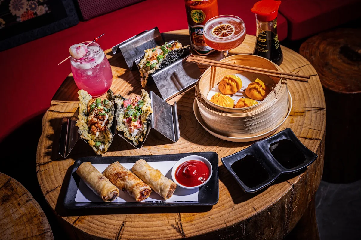 Highlights, Bar Hanami