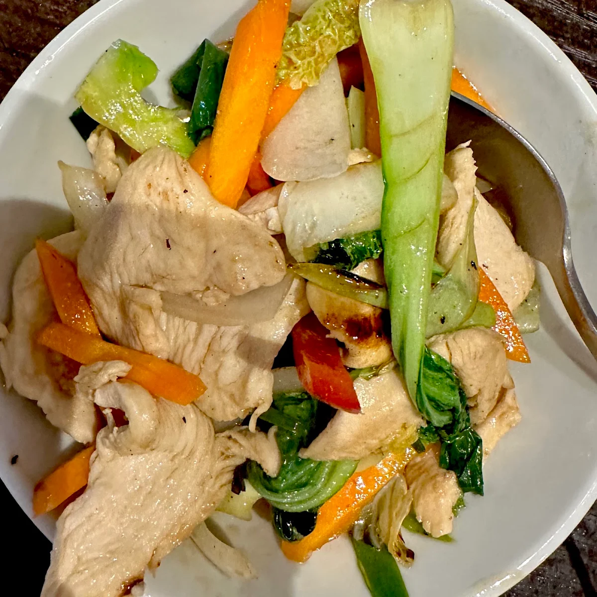 PUD Nam Mum Hoi Chicken Stir Fried Chicken with Oyster Sauce and Veggies
