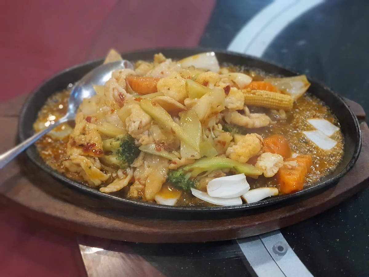 Highlights, Peacock Gardens Chinese & Thai Restaurant