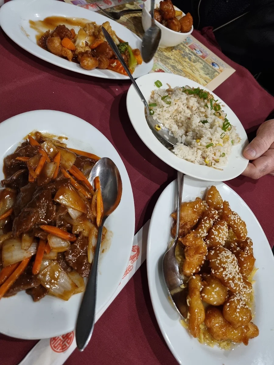 Highlights, Peacock Gardens Chinese & Thai Restaurant