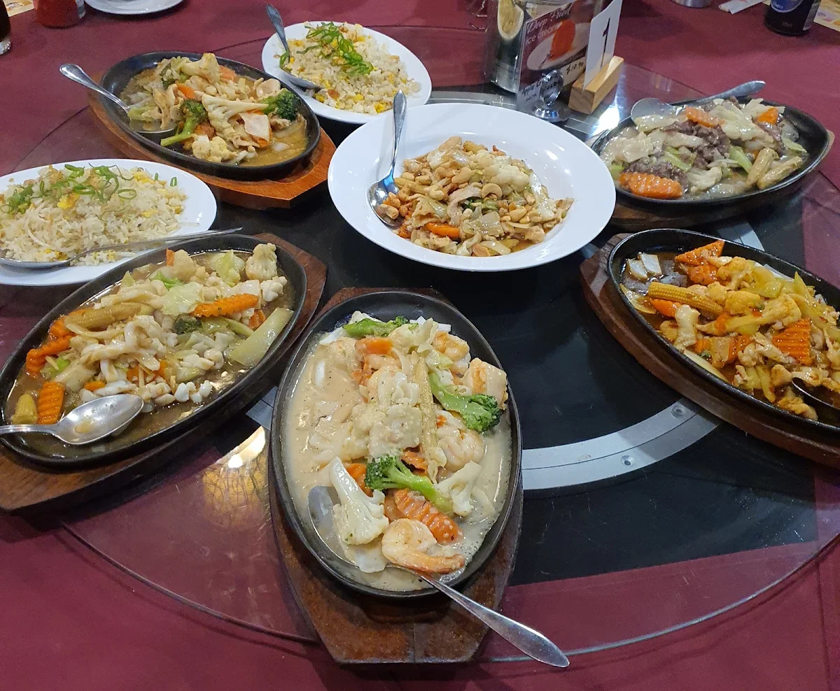 Highlights, Peacock Gardens Chinese & Thai Restaurant