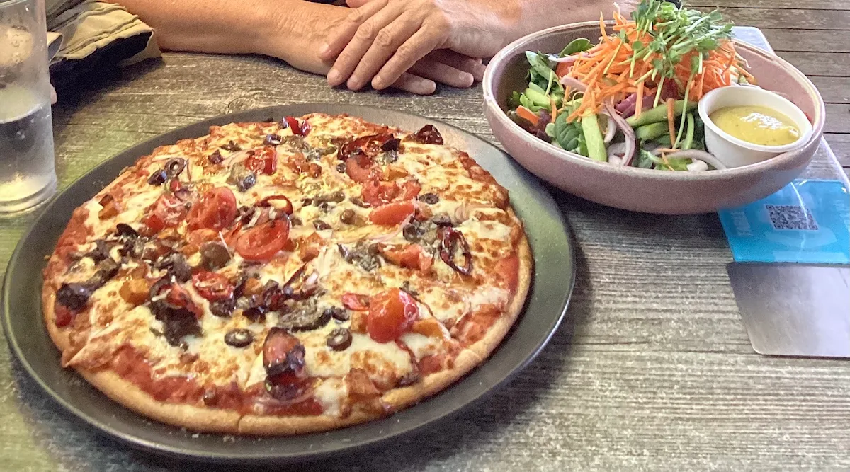 Vegetarian Pizza and Garden Salad
