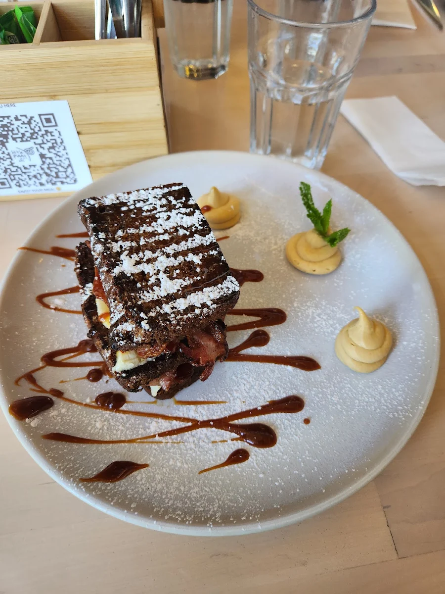 Banana Stack, LITTLE PIGGY CAFE