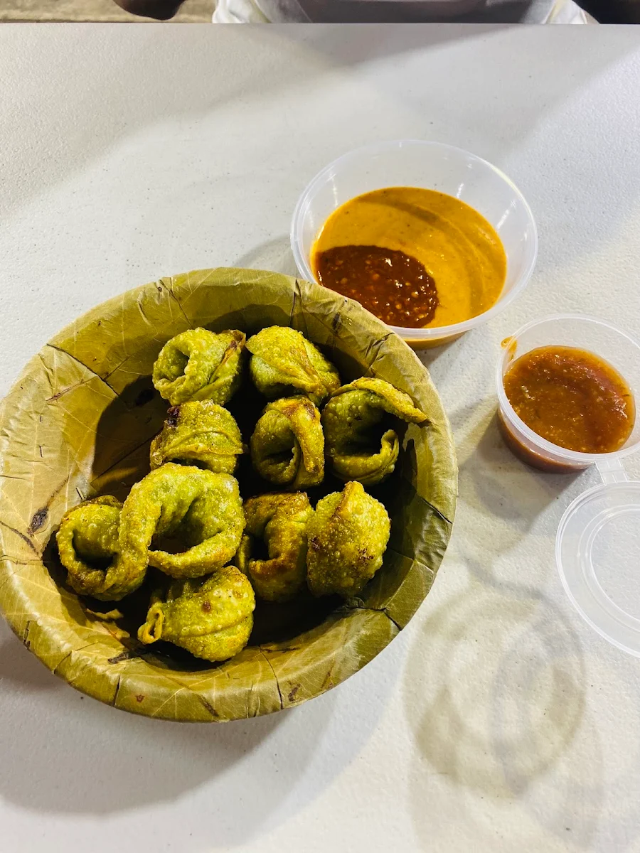 Highlights, Tapari Momo
