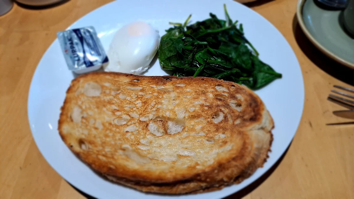 Highlights, Colossal Cafe