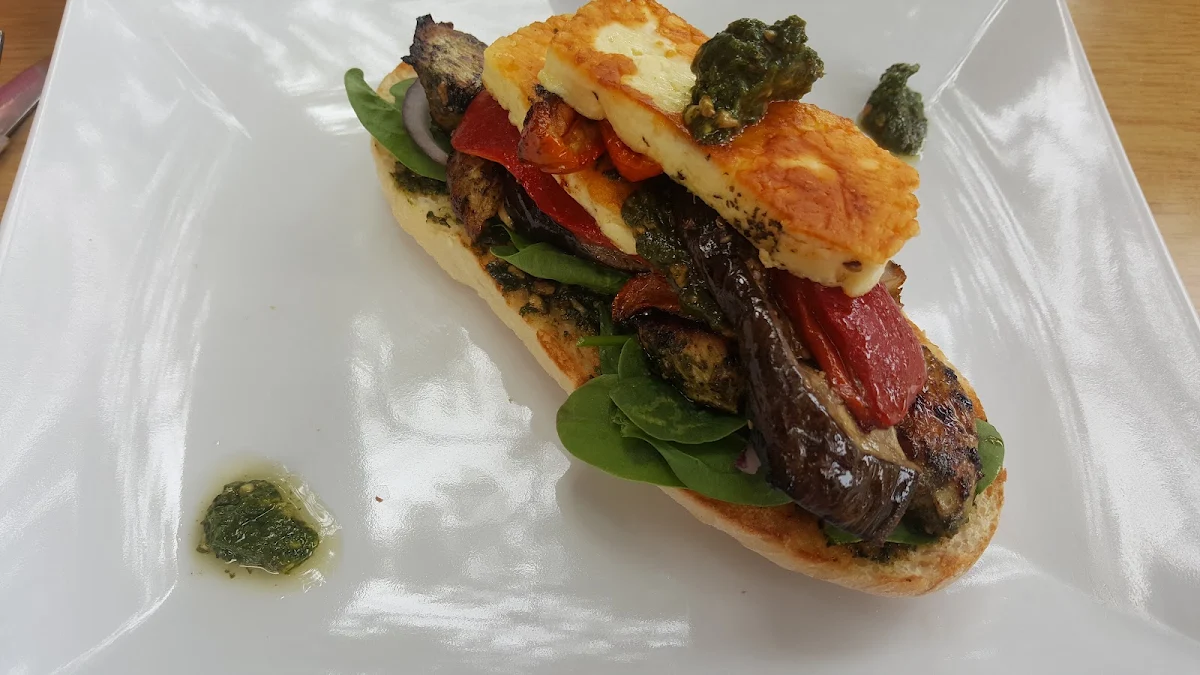 Highlights, Colossal Cafe