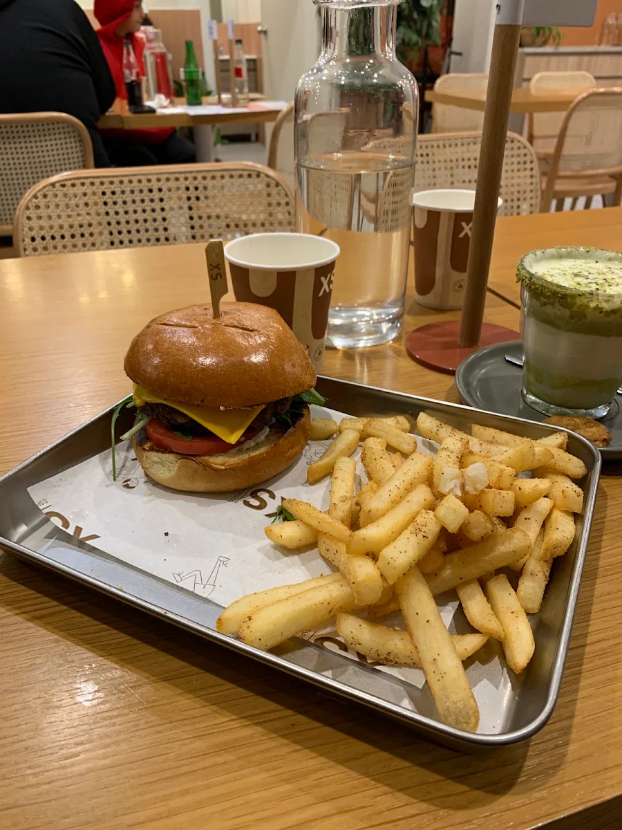 Truffle Beef Burger, XS Espresso Revesby