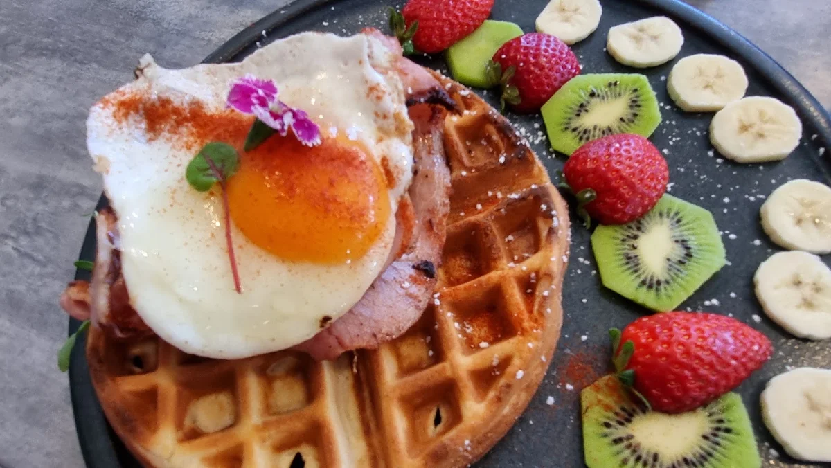 Highlights, Andonis Cafe & Bar, Mount Gravatt (Logan Rd)