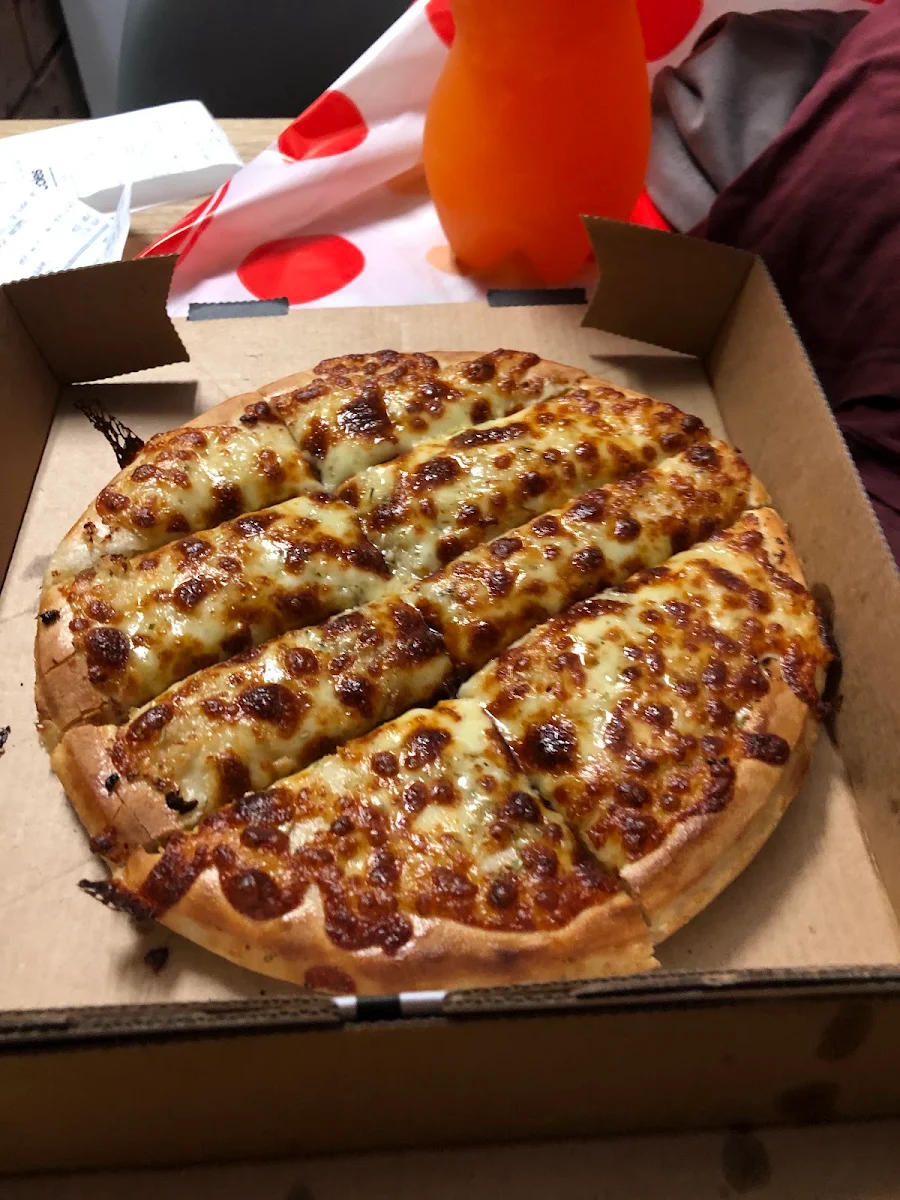 Garlic and Cheese Pizza