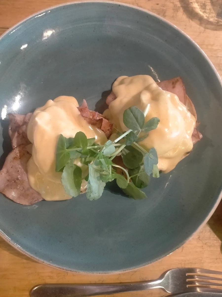 Eggs Benedict