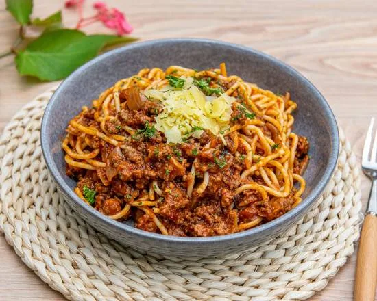 Spaghetti Bolognese, Carnralla Cafe “ON TOUR"