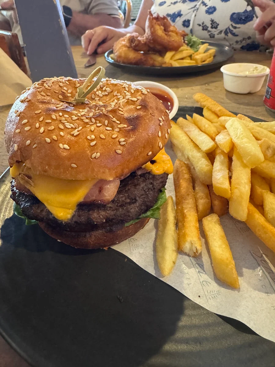 Cheeseburger, Seabreeze Beach Hotel