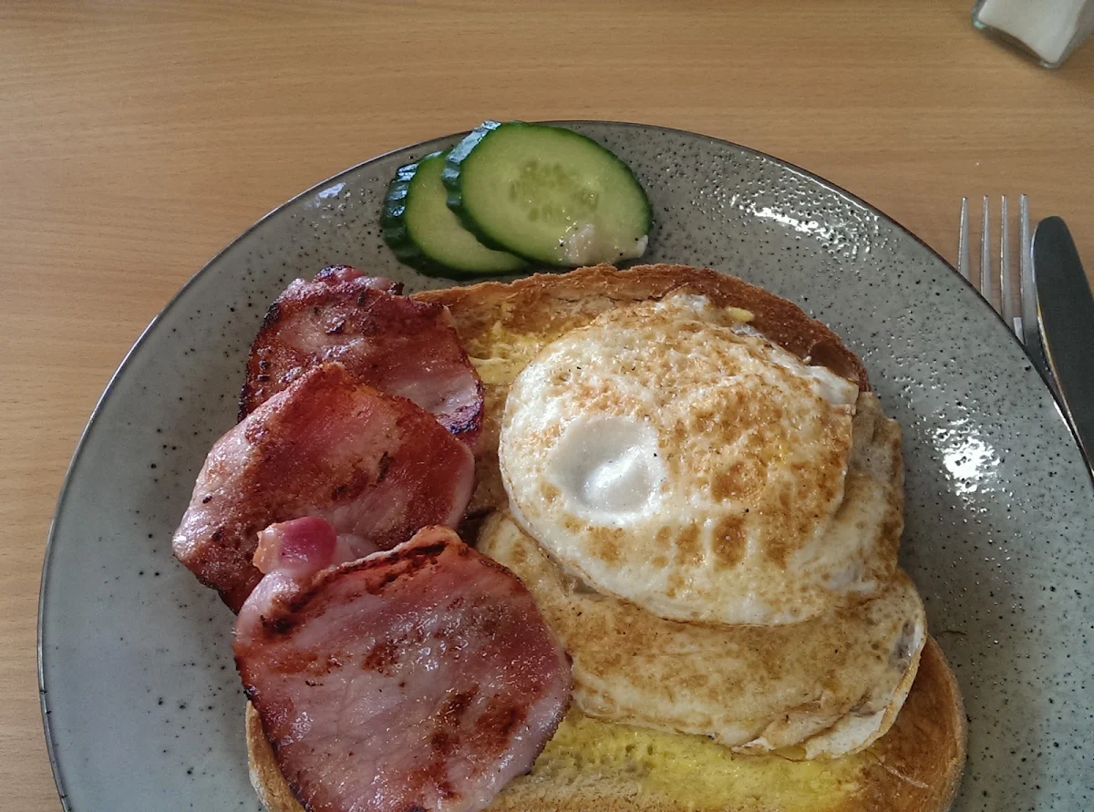 Eggs and Bacon, Cafe Coffea