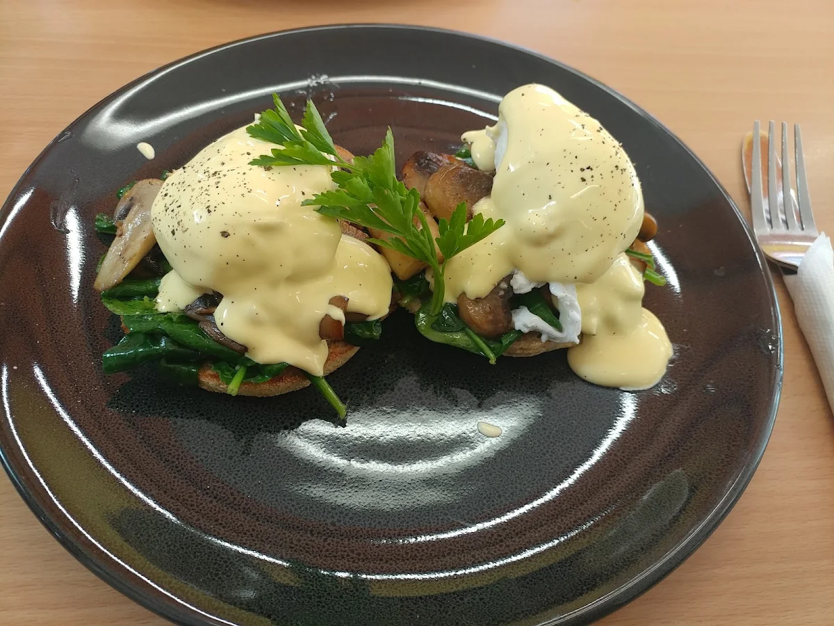 Eggs Florentine, Cafe Coffea