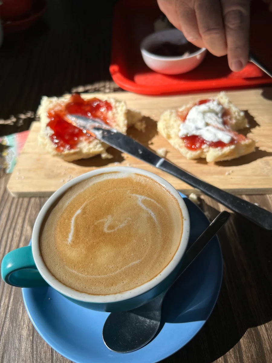 Highlights, Lake Brockman Cafe
