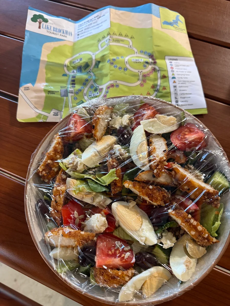 Highlights, Lake Brockman Cafe
