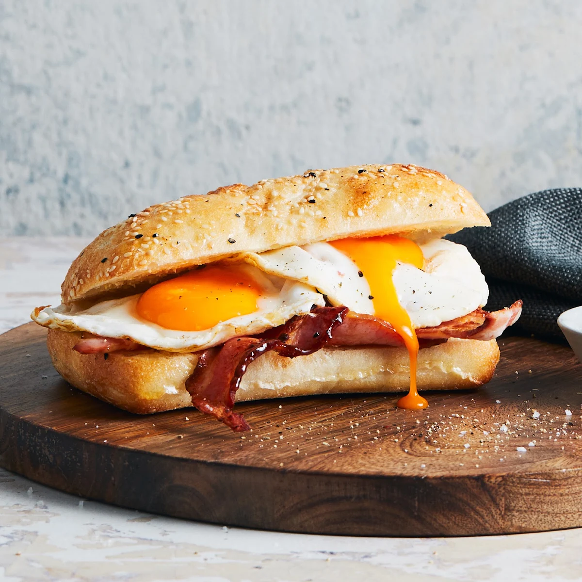 Egg & Bacon Roll
