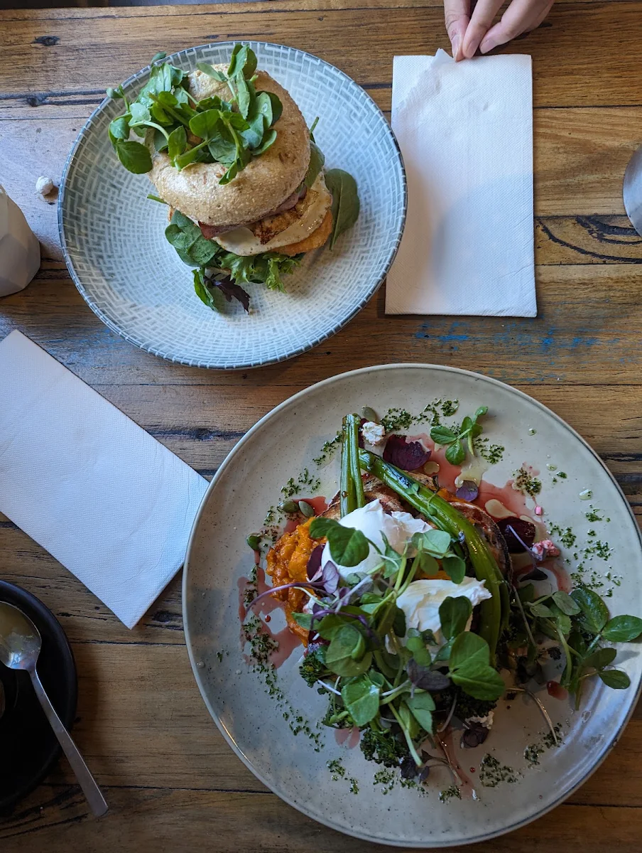 Breaky Bagel