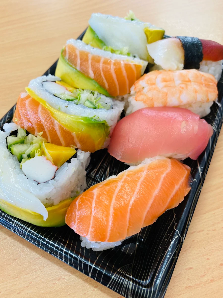 Highlights, Sushi Hub Garden City