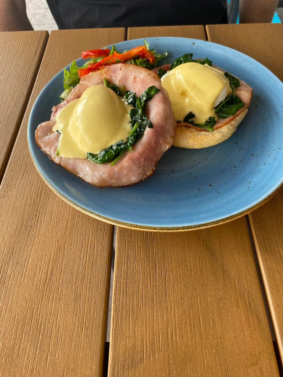 Eggs Benedict with Ham