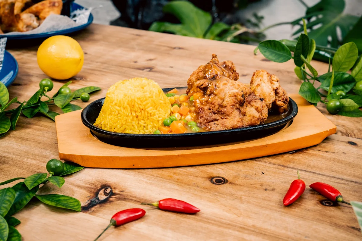 Crispy Wings & Rice