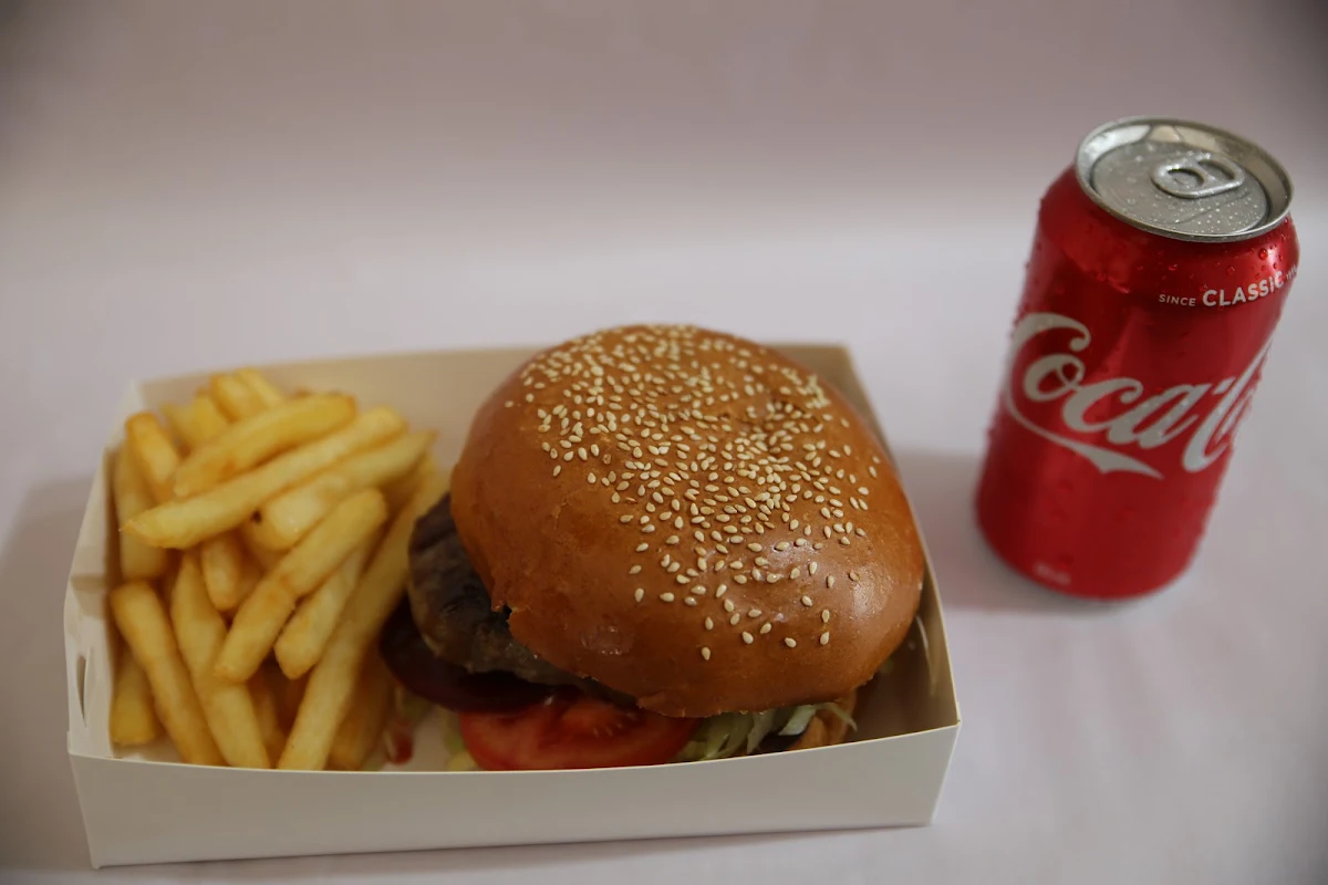 Burger Combo, Poulets Chicken Express | Fine Dining Restaurant Katoomba