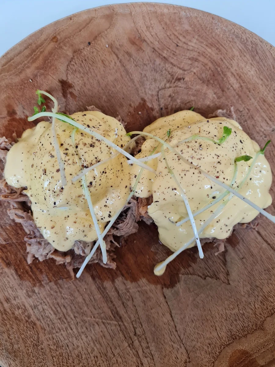 Eggs Benedict