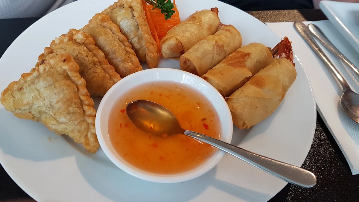 Prawn Spring Roll, Thai Lemon Tree