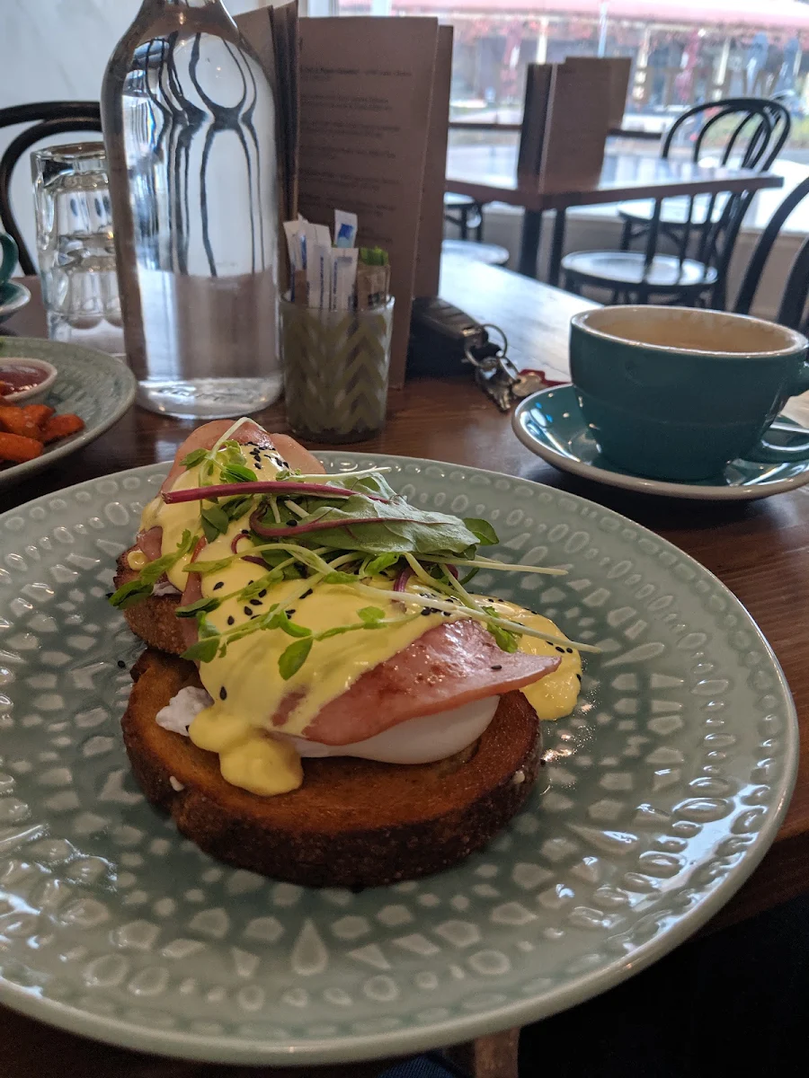 Eggs Benedict