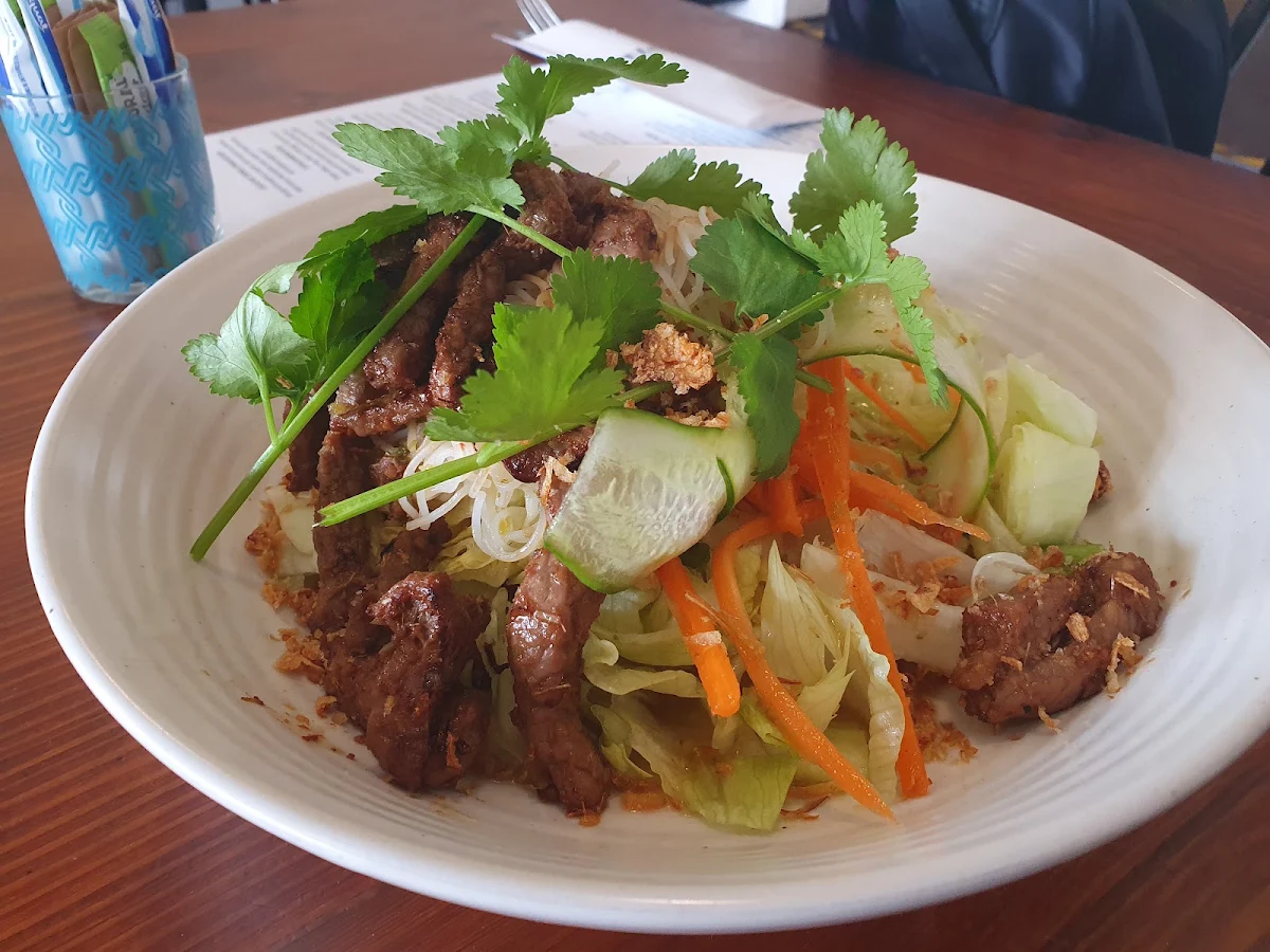 Vietnamese Beef Noodle Salad